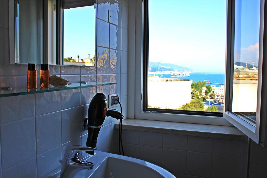 Hotel Hh Il Gabbiano La Spezia Pokój zdjęcie