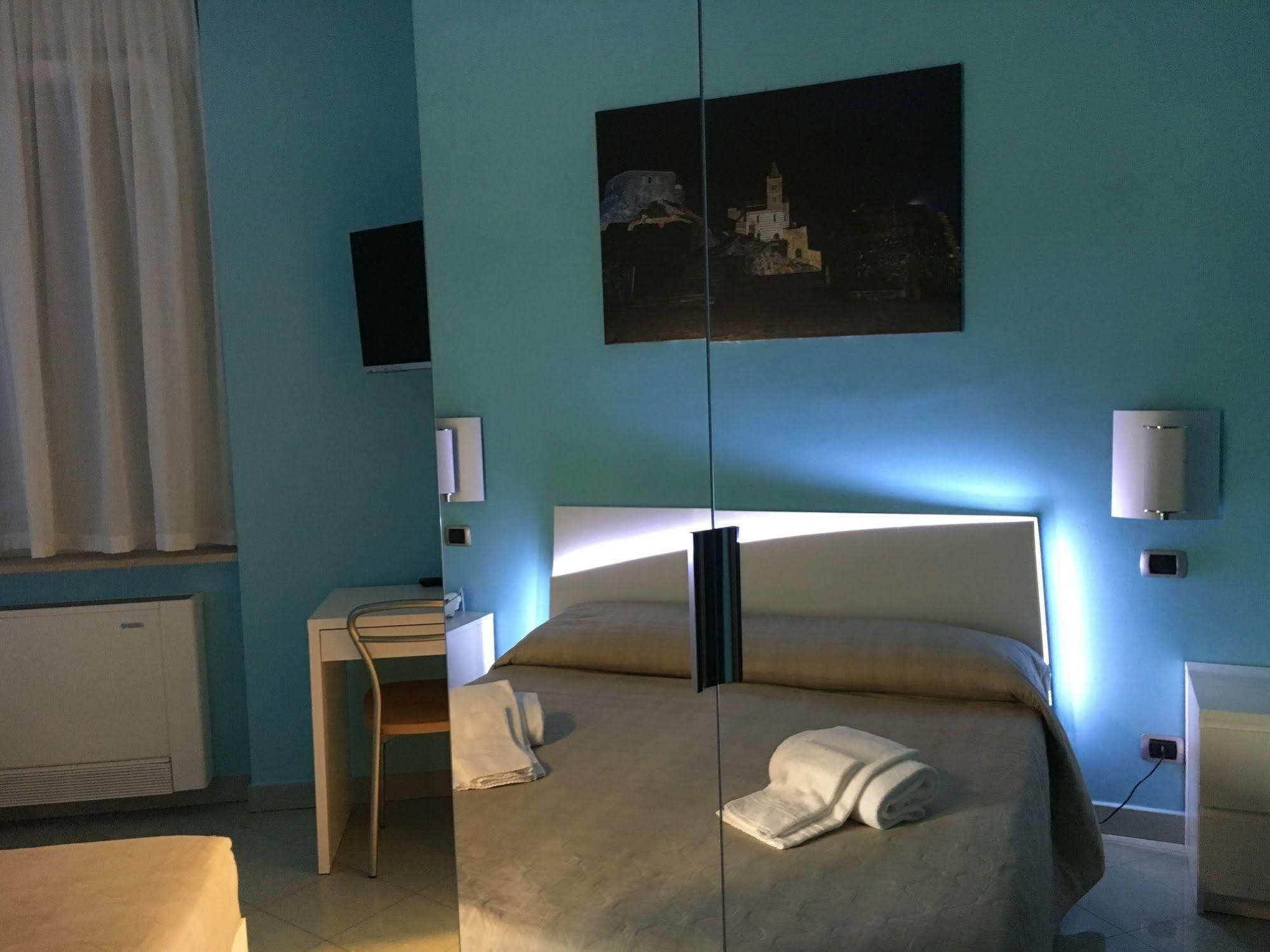 Hotel Hh Il Gabbiano La Spezia Zewnętrze zdjęcie